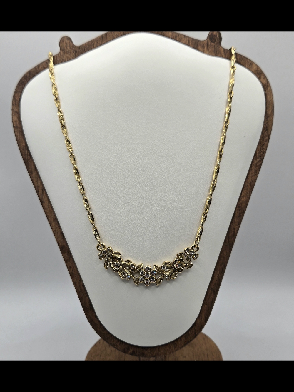 Vintage 1928 Gold Tone Floral Necklace with Crystal Accents | Adjustable